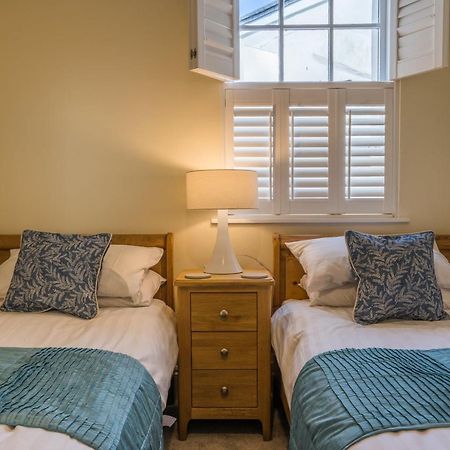 Апартаменты Trinity Mews Торки Экстерьер фото