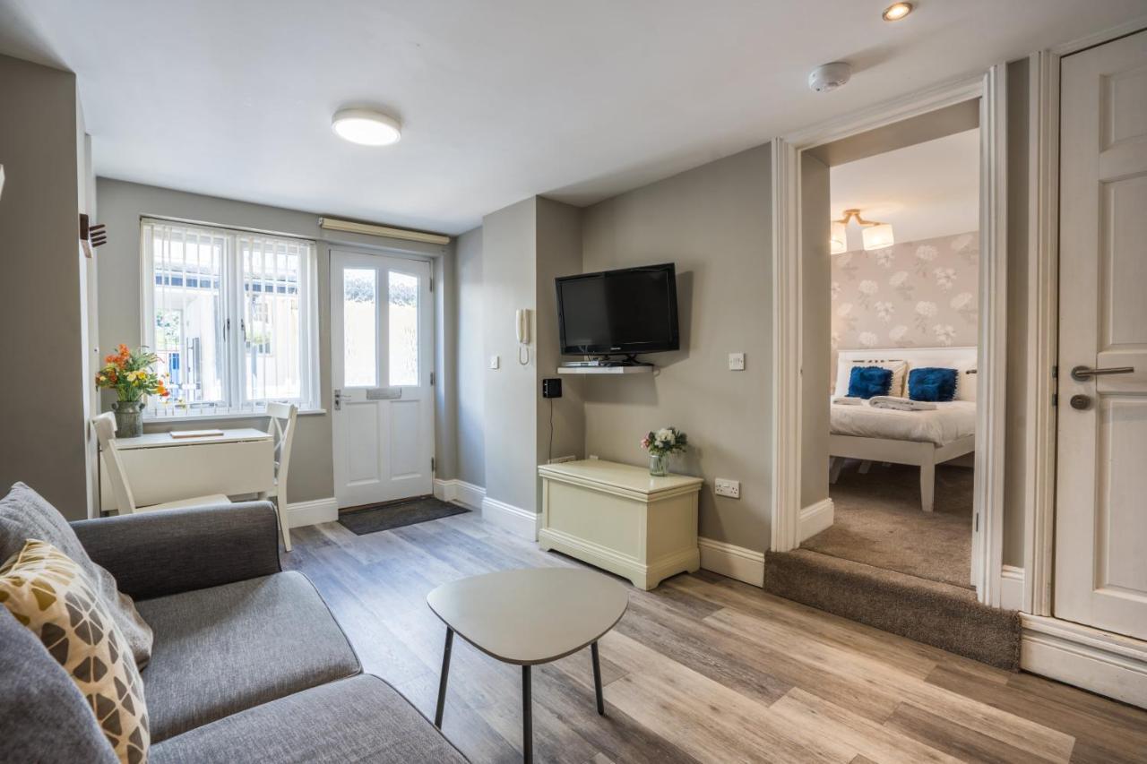 Апартаменты Trinity Mews Торки Экстерьер фото